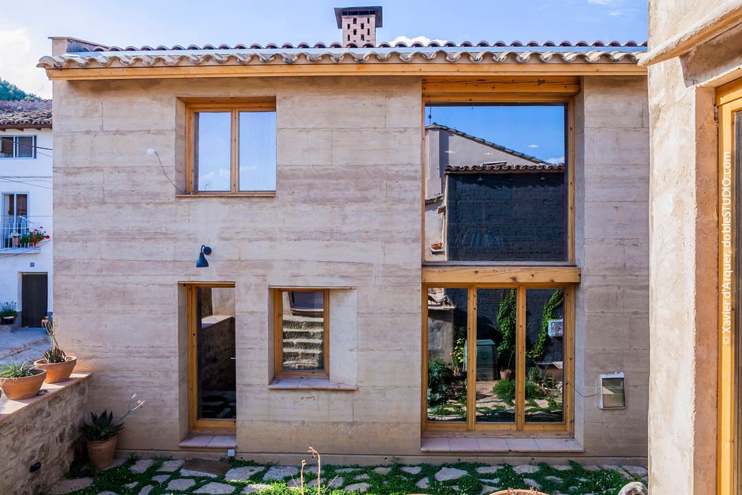 Casa de Tapia en Ayerbe